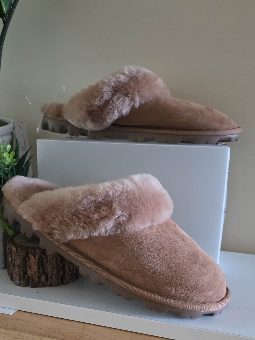 Unbranded NWOT  Shearling Wool Lined Mules/ Slippers - Womens Sz 11 - Chestnut